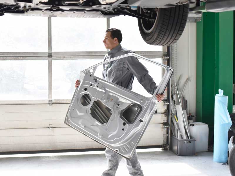 Karosseriemechaniker (m/w/d) Bild für Web Stellenangebote Autohaus Worch in Südharz